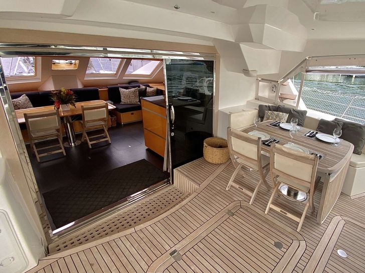 TRES SUENOS - Aft Deck TRES SUENOS - Aft Deck