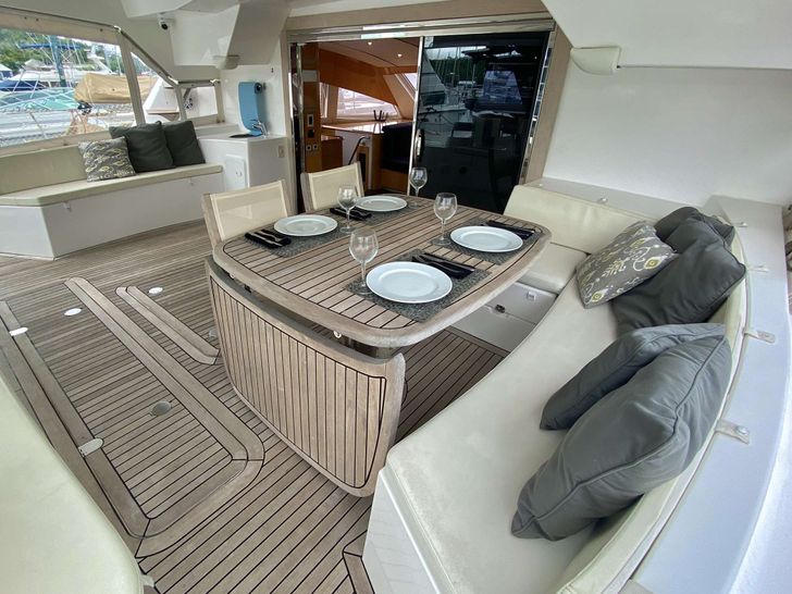 TRES SUENOS - Aft Deck TRES SUENOS - Aft Deck