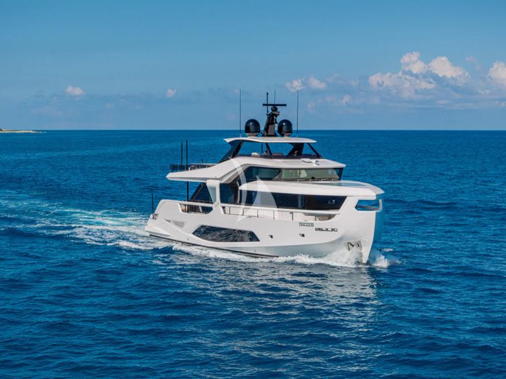 TRILOGY Ferretti Infynito 80 - cruising bow view TRILOGY Ferretti Infynito 80 - cruising bow view