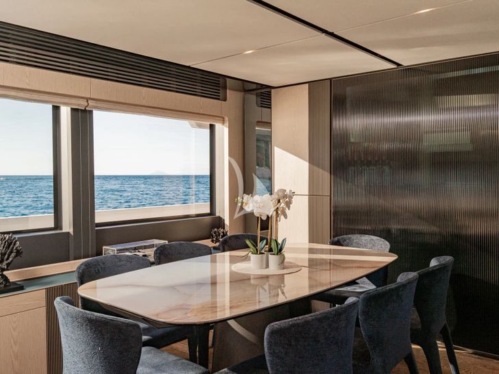 TRILOGY Ferretti Infynito 80 - main dining area TRILOGY Ferretti Infynito 80 - main dining area