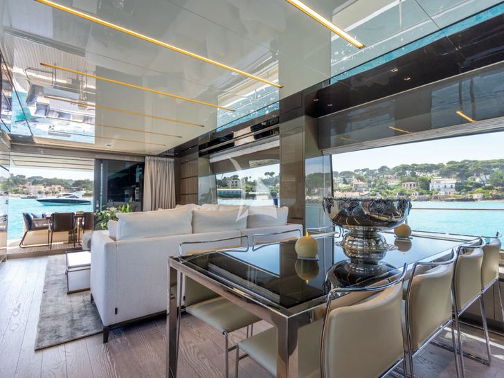 TRIPLE L Sanlorenzo SL78 - saloon seating and dining area TRIPLE L Sanlorenzo SL78 - saloon seating and dining area