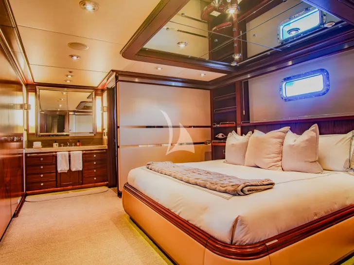 TRITON Delta Marine 49m - VIP cabin 1 TRITON Delta Marine 49m - VIP cabin 1