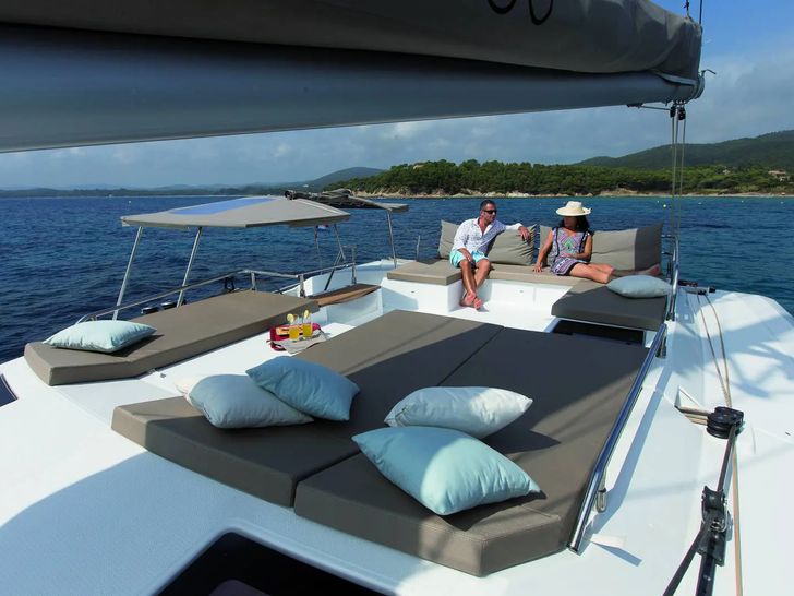 TRIUMPHO Fountaine Pajot Saba 50 - flybridge TRIUMPHO Fountaine Pajot Saba 50 - flybridge