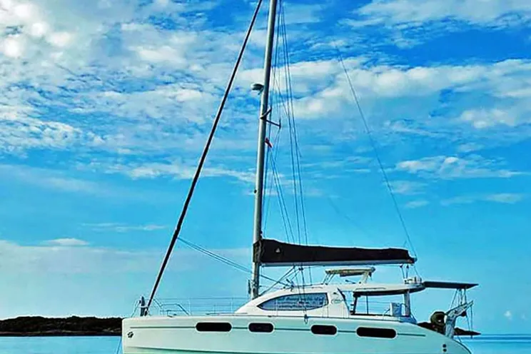 Charter Yacht THE SPACE BETWEEN - Leopard 46 - 3 Cabins - Nassau - Exumas - Bahamas