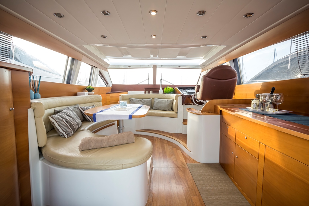 TUTTINOI Alena 52 - saloon dining lounge