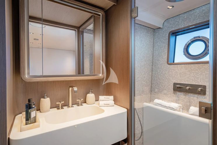 Charter Yacht TWINS - Ferretti Custom Line Navetta 30 - 5 Cabins - Naples - Capri - Positano - Amalfi Coast - Italy