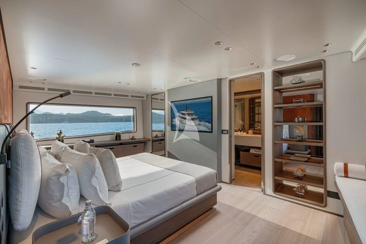 Charter Yacht TWINS - Ferretti Custom Line Navetta 30 - 5 Cabins - Naples - Capri - Positano - Amalfi Coast - Italy