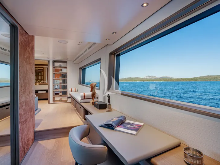 TWINS Ferretti Custom Line Navetta 30 - master cabin office TWINS Ferretti Custom Line Navetta 30 - master cabin office
