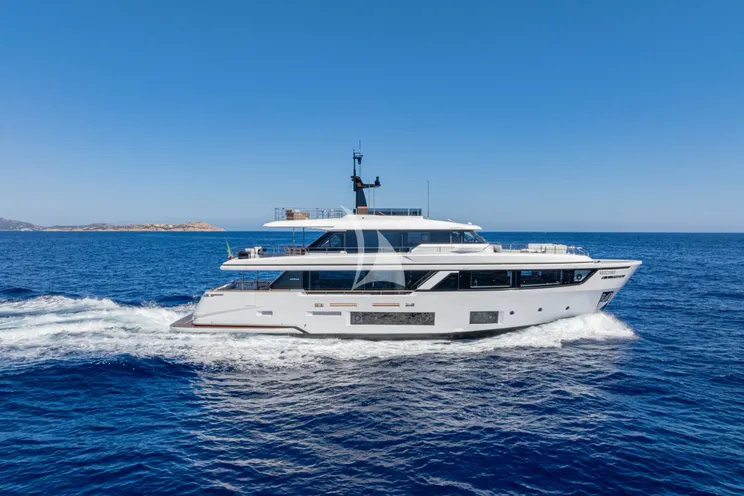 Charter Yacht TWINS - Ferretti Custom Line Navetta 30 - 5 Cabins - Naples - Capri - Positano - Amalfi Coast - Italy