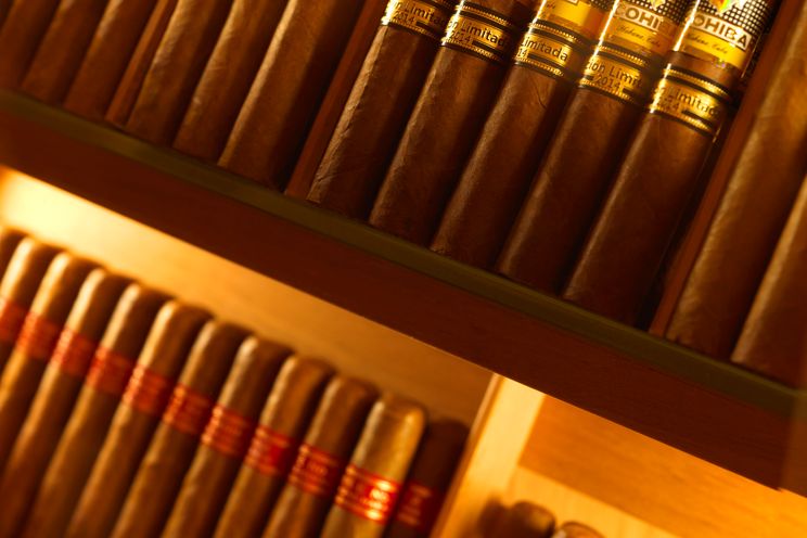 Charter Yacht THE WELLESLEY - Oceanco 184 - 6 Cabins - Monaco - Cannes - St Tropez