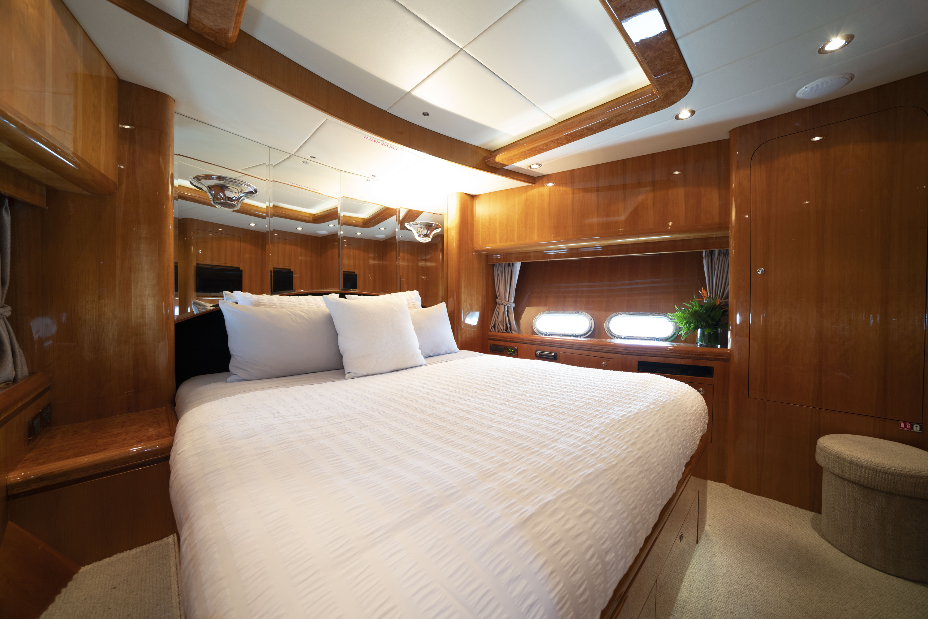Charter Yacht TRIPLE888EIGHT - Horizon 94 - 4 Cabins - Fiji - Melanesia - South Pacific