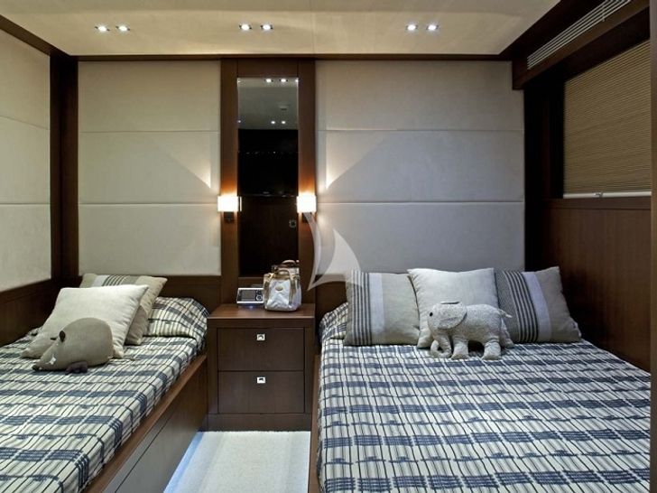 Twin cabin Twin cabin