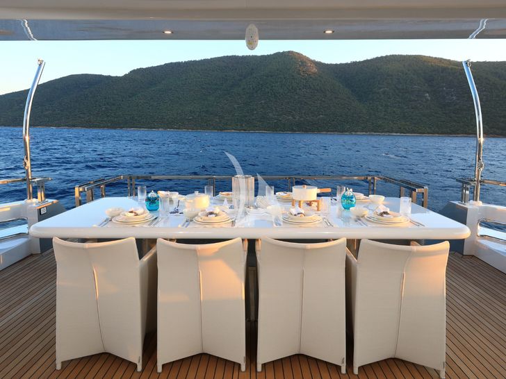 UKIEL Aegean Explorer M26 - aft alfresco dining area UKIEL Aegean Explorer M26 - aft alfresco dining area