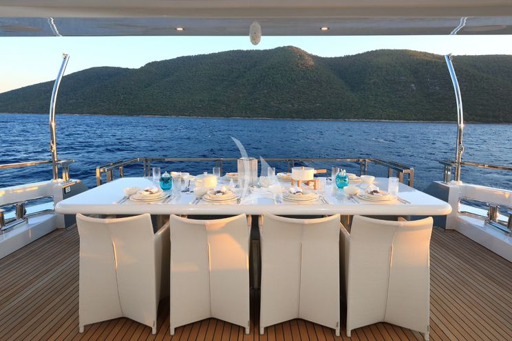 Charter Yacht UKIEL - Aegean Explorer M26 - 6 Cabins - Naples - Capri - Positano - Amalfi Coast