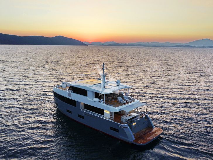 UKIEL Aegean Explorer M26 - anchored under the sunset UKIEL Aegean Explorer M26 - anchored under the sunset