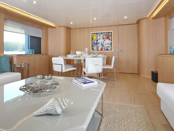 UKIEL Aegean Explorer M26 - saloon and dining UKIEL Aegean Explorer M26 - saloon and dining