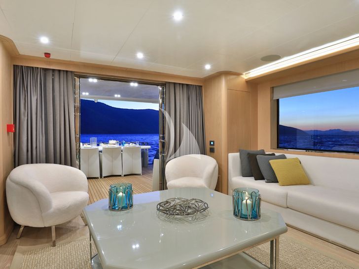 UKIEL Aegean Explorer M26 - saloon seating UKIEL Aegean Explorer M26 - saloon seating