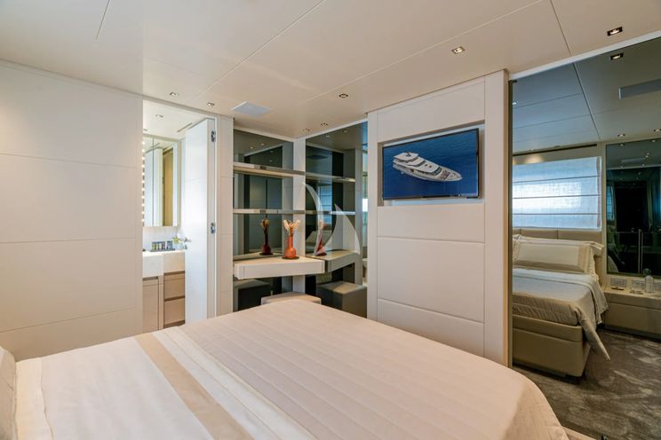 Charter Yacht UNICKA - Sanlorenzo SD92 - 5 Cabins - Naples - Capri - Positano - Amalfi Coast - Italy