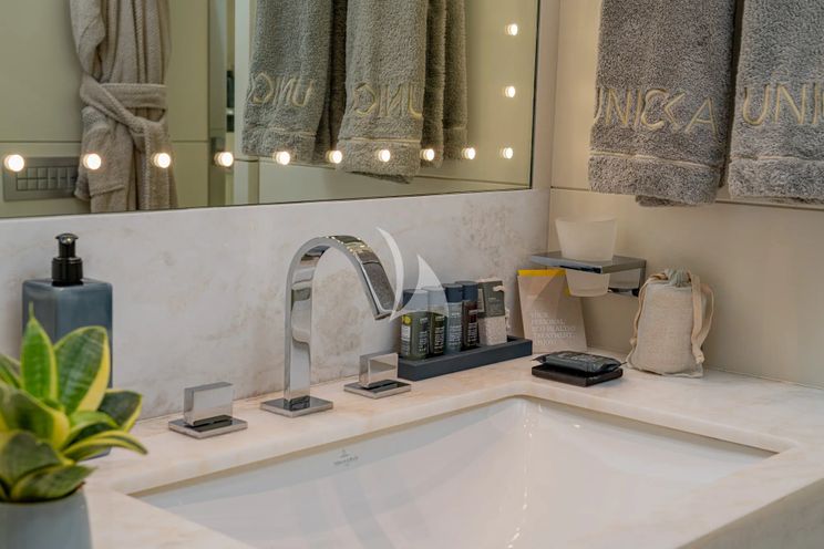 Charter Yacht UNICKA - Sanlorenzo SD92 - 5 Cabins - Naples - Capri - Positano - Amalfi Coast - Italy