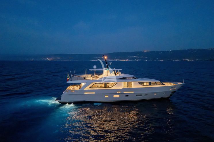 Charter Yacht UNICKA - Sanlorenzo SD92 - 5 Cabins - Naples - Capri - Positano - Amalfi Coast - Italy