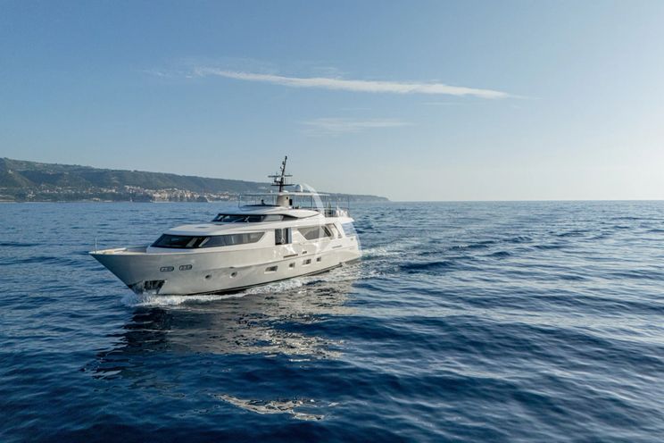 Charter Yacht UNICKA - Sanlorenzo SD92 - 5 Cabins - Naples - Capri - Positano - Amalfi Coast - Italy