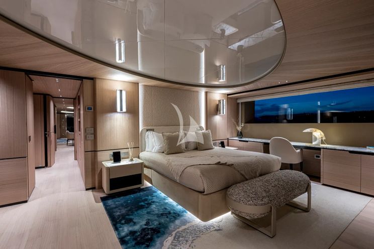 Charter Yacht UNIQUE S - Sanlorenzo SD118 - 5 Cabins - Antibes - Cannes - Nice - St. Tropez - French Riviera