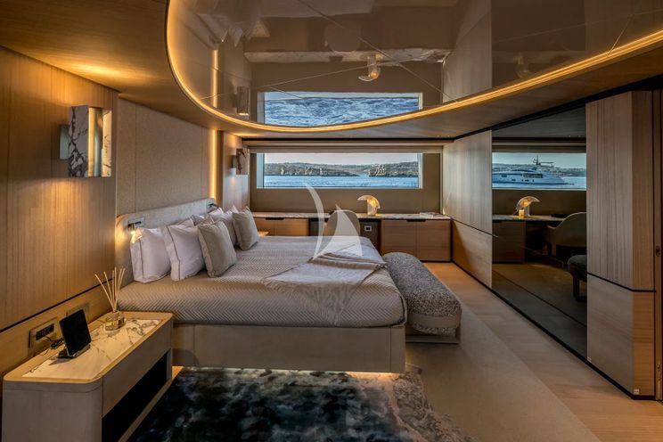 Charter Yacht UNIQUE S - Sanlorenzo SD118 - 5 Cabins - Antibes - Cannes - Nice - St. Tropez - French Riviera