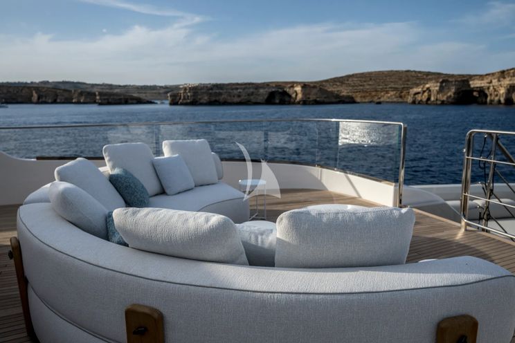 Charter Yacht UNIQUE S - Sanlorenzo SD118 - 5 Cabins - Antibes - Cannes - Nice - St. Tropez - French Riviera