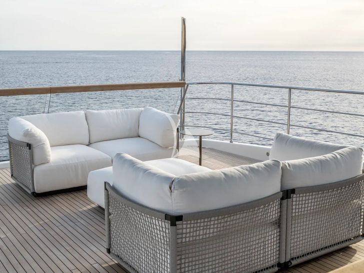 UNIQUE S Sanlorenzo SD118 - sun deck seating under the sun UNIQUE S Sanlorenzo SD118 - sun deck seating under the sun