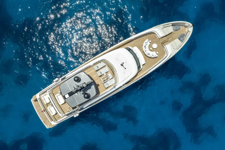 Charter Yacht UNIQUE S - Sanlorenzo SD118 - 5 Cabins - Antibes - Cannes - Nice - St. Tropez - French Riviera