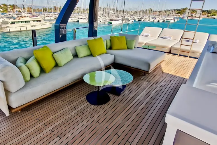 Charter Yacht UPSTREAM - Ferretti Custom Line Navetta 33 - 5 Cabins - Cogolin - Cannes - Nice - Antibes - St Tropez - Monaco - French Riviera