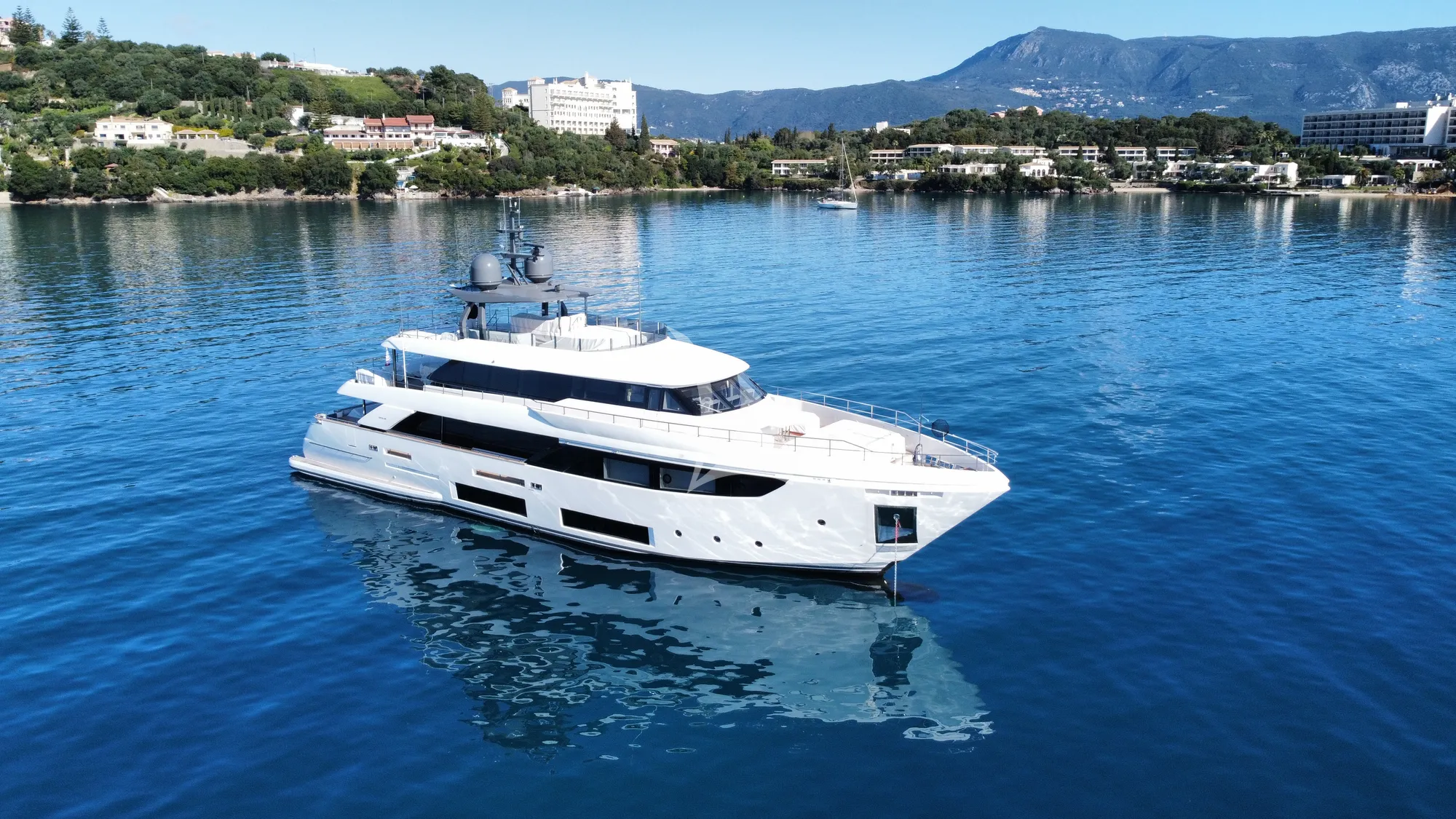 UPSTREAM - Ferretti Custom Line Navetta 33 - 5 Cabins - Cogolin - Cannes - Nice - Antibes - St Tropez - Monaco - French Riviera