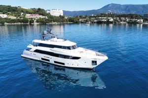 UPSTREAM - Ferretti Custom Line Navetta 33 - 5 Cabins - Cogolin - Cannes - Nice - Antibes - St Tropez - Monaco - French Riviera UPSTREAM - Ferretti Custom Line Navetta 33 - 5 Cabins - Cogolin - Cannes - Nice - Antibes - St Tropez - Monaco - French Riviera