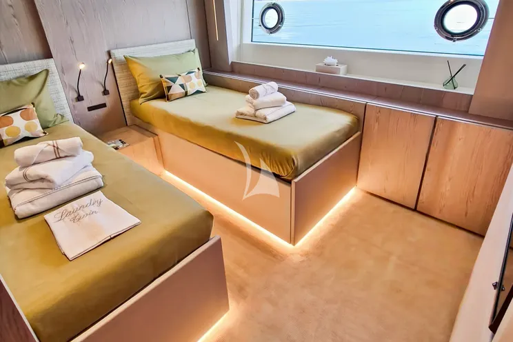 Charter Yacht UPSTREAM - Ferretti Custom Line Navetta 33 - 5 Cabins - Cogolin - Cannes - Nice - Antibes - St Tropez - Monaco - French Riviera