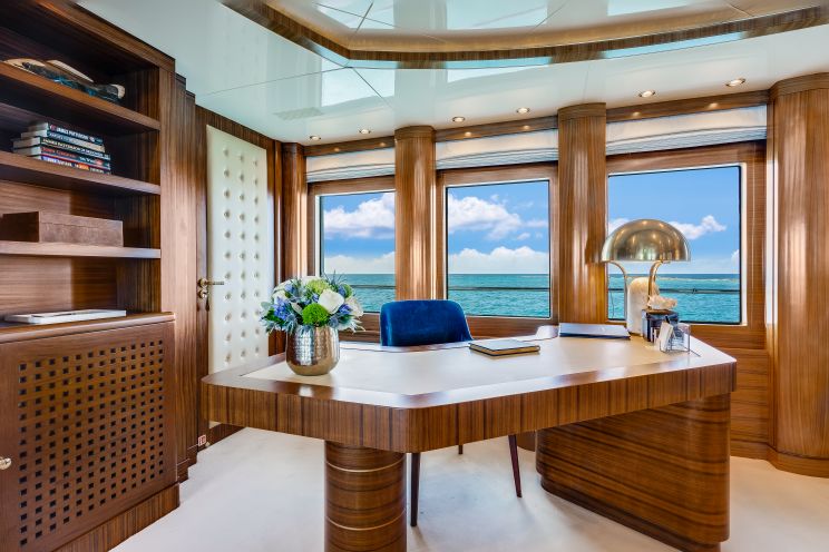 Charter Yacht OCEANOS - Mondomarine 49m - 7 Cabins - Cannes - Monaco - Capri - Amalfi