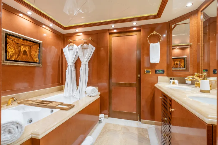 Charter Yacht OCEANOS - Mondomarine 49m - 7 Cabins - Cannes - Monaco - Capri - Amalfi