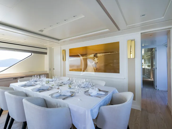 VALENTINA II Sanlorenzo SD90 - indoor dining area VALENTINA II Sanlorenzo SD90 - indoor dining area
