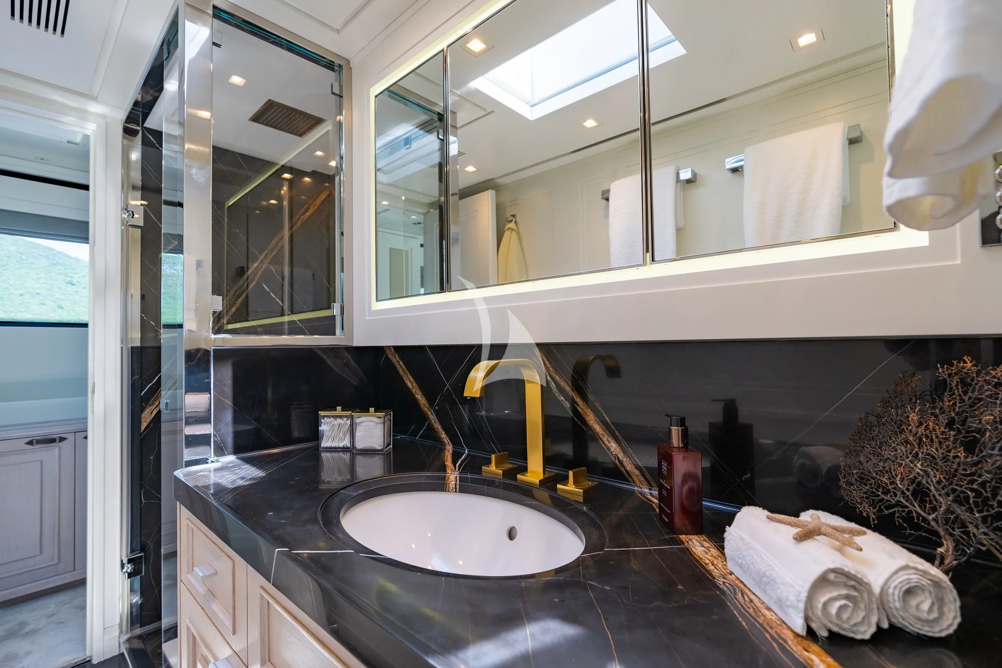 Charter Yacht VALENTINA II - Sanlorenzo SD90 - 4 Cabins - Tivat - Kotor - Budva - Montenegro - Croatia