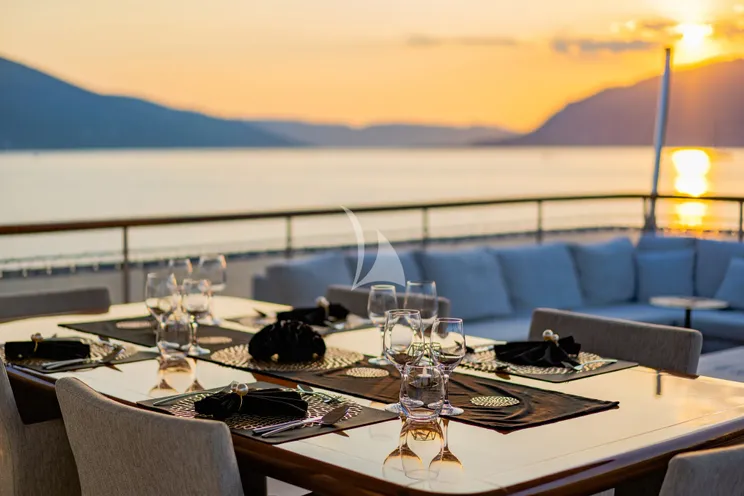 Charter Yacht VALENTINA II - Sanlorenzo SD90 - 4 Cabins - Tivat - Kotor - Budva - Montenegro - Croatia