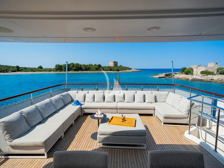 VALENTINA II Sanlorenzo SD90 - sundeck aft VALENTINA II Sanlorenzo SD90 - sundeck aft