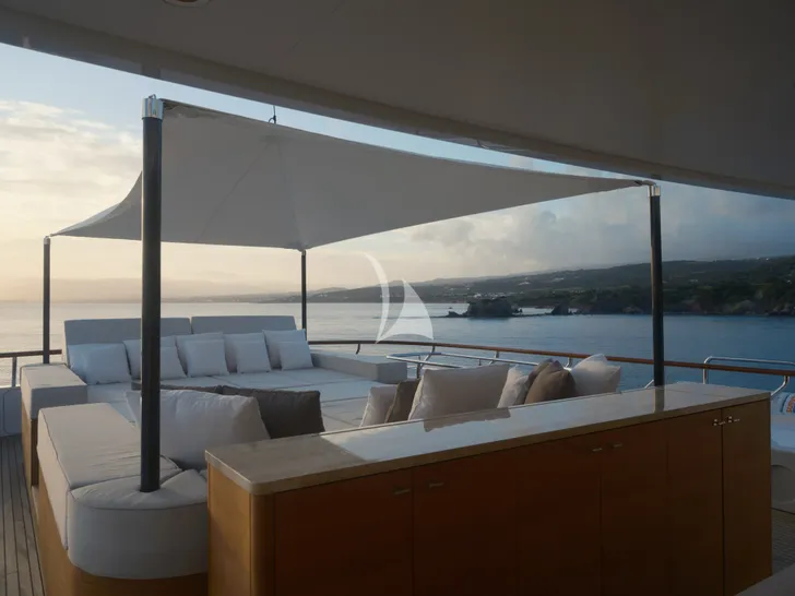 VASSA Feadship 68m - sundeck lounge and sunbathing area VASSA Feadship 68m - sundeck lounge and sunbathing area