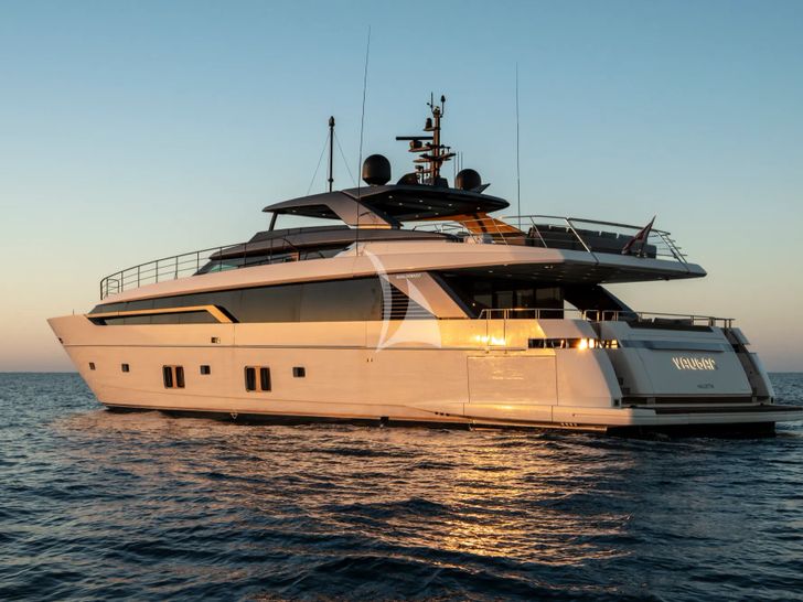 VAUBAN Sanlorenzo SL120 Asymmetric - anchored side profile VAUBAN Sanlorenzo SL120 Asymmetric - anchored side profile