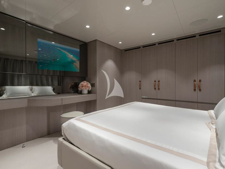 VAUBAN Sanlorenzo SL120 Asymmetric - twin cabin 2 TV VAUBAN Sanlorenzo SL120 Asymmetric - twin cabin 2 TV