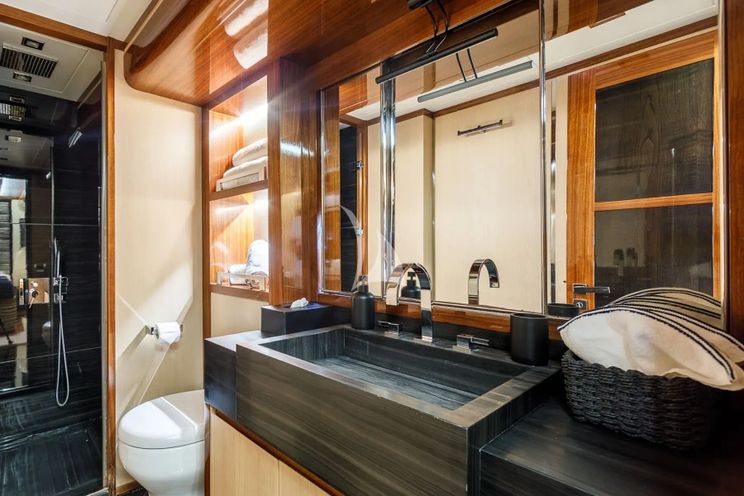 Charter Yacht VAY - Su Marine 40m - 5 Cabins - Athens - Mykonos - Paros - Cyclades - Greece