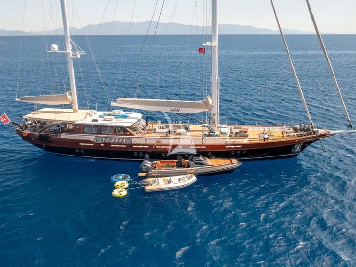 VAY Su Marine 40m - anchored VAY Su Marine 40m - anchored