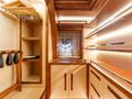 VAY Su Marine 40m - master cabin closet VAY Su Marine 40m - master cabin closet