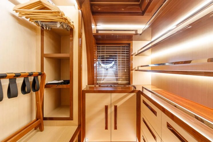 Charter Yacht VAY - Su Marine 40m - 5 Cabins - Athens - Mykonos - Paros - Cyclades - Greece