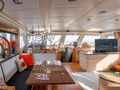 VAY Su Marine 40m - saloon seating and TV VAY Su Marine 40m - saloon seating and TV