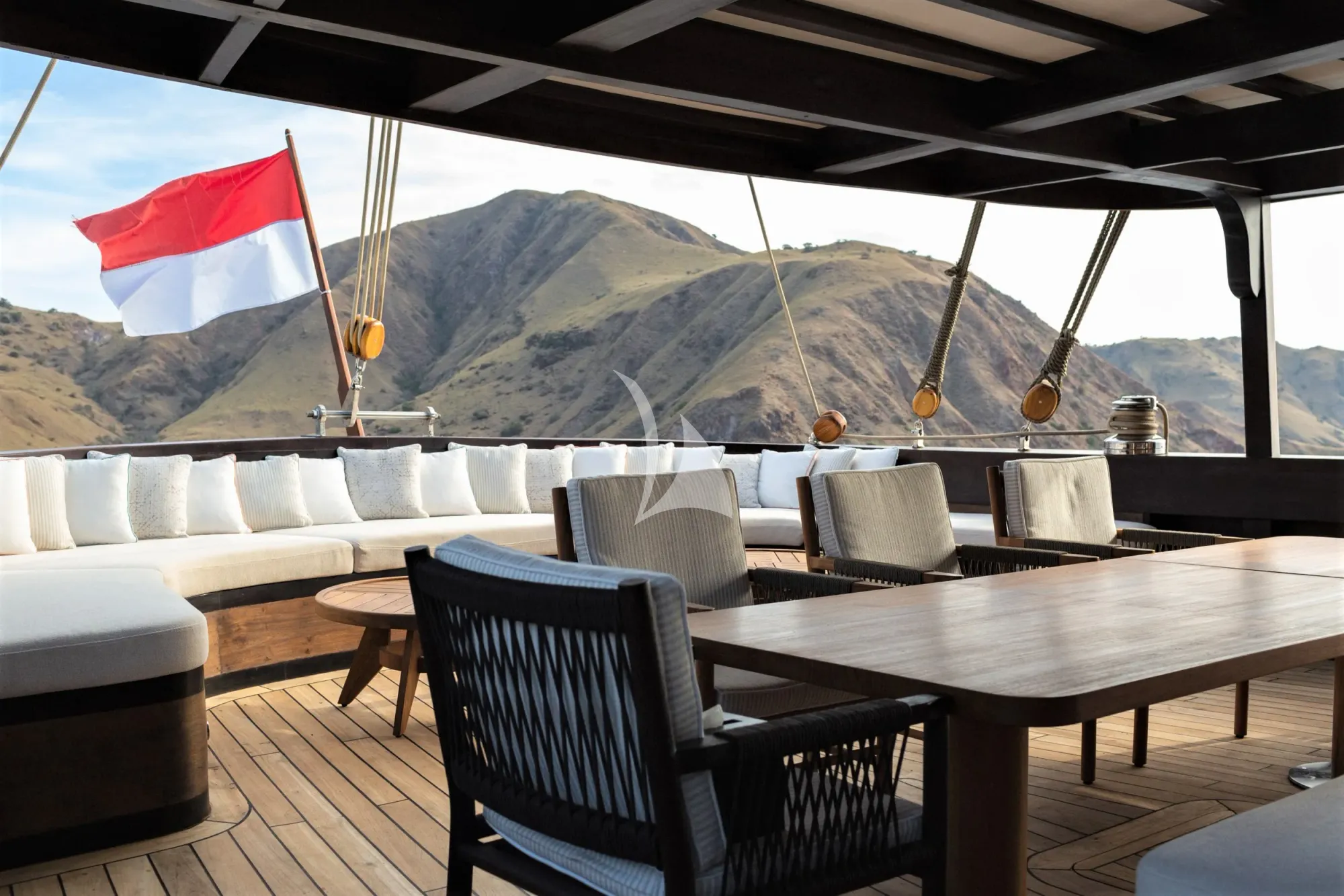Charter Yacht VELA - Phinisi 50m - 6 Cabins - Labuan Bajo - Komodo - Sorong - Raja Ampat - Indonesia