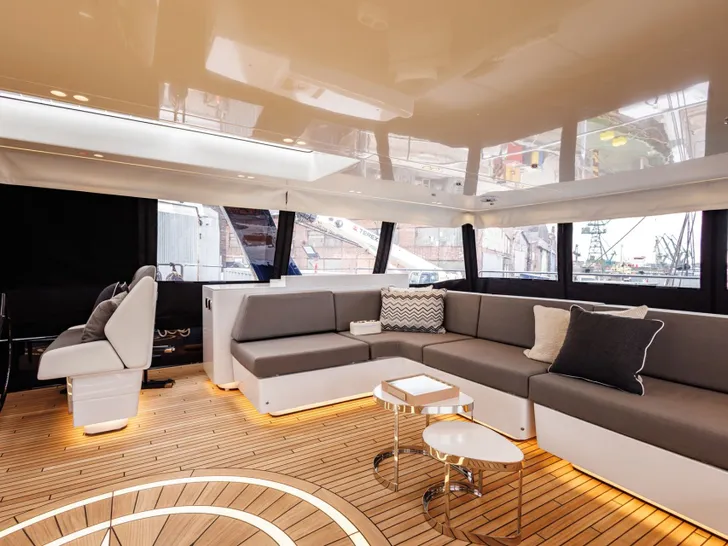 VELA Sunreef 70 Eco - flybridge helm and lounge VELA Sunreef 70 Eco - flybridge helm and lounge